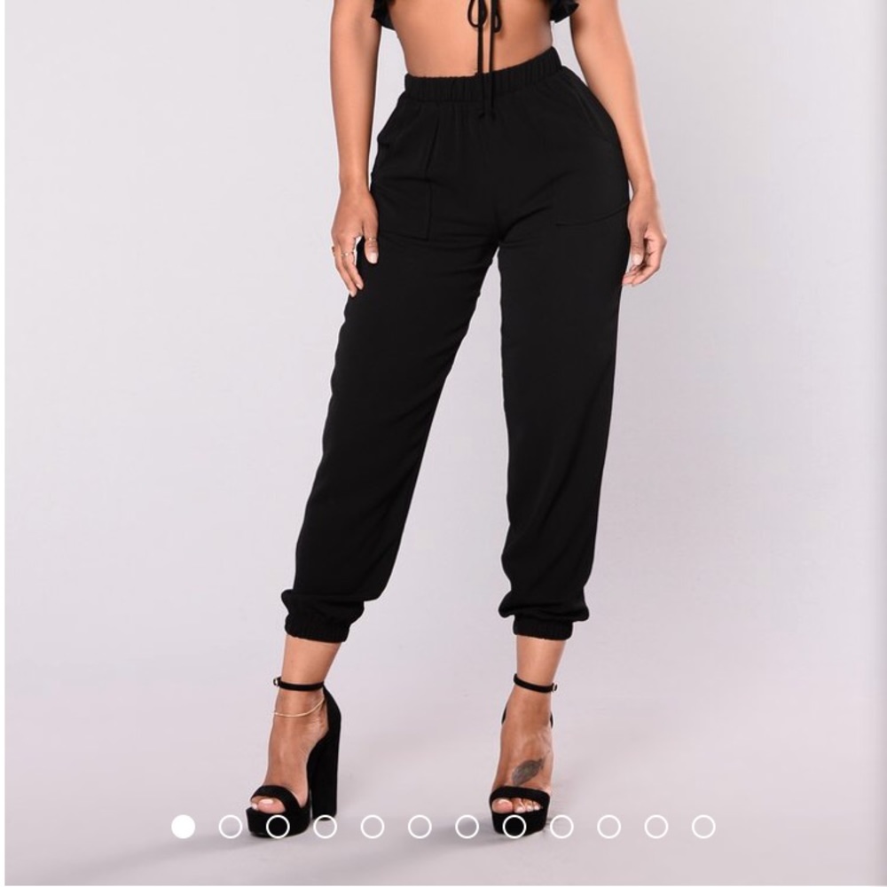 Black fashion Nova joggers